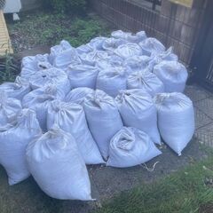 庭土３０袋を差し上げます　＃ガーデニング　＃土嚢　＃残土