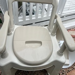 パナソニックポータブルトイレの画像