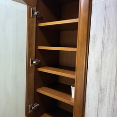 食器棚の画像