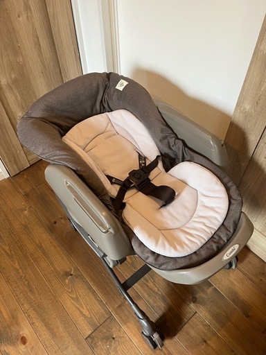 値下げ！美品　コンビ　ネムリラ　電動オートスウィング　ハイローチェア