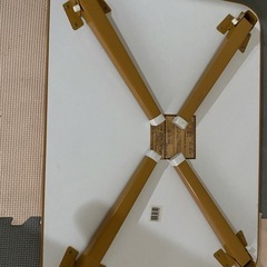 折りたたみテーブルの画像