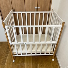 【ヤトミ】ベビーベッド　（布団付き）の画像