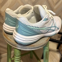 asics テニスシューズ　レディースの画像