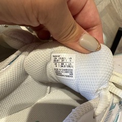 asics テニスシューズ　レディースの画像
