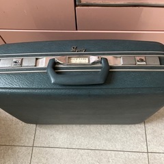 昭和レトロ　スーツケース　鍵無しの画像