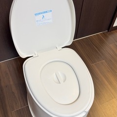 未使用品　IRISポータブルトイレ　TP420の画像