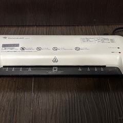 【美品】A4ラミネーターの画像