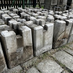 沓石 ピンコロ  基礎石 サイズいろいろの画像