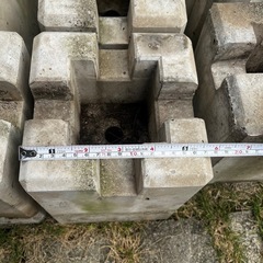 沓石 ピンコロ  基礎石 サイズいろいろの画像