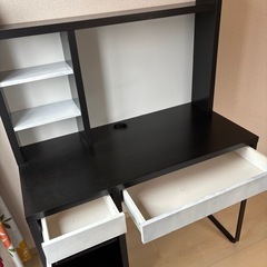 IKEA 学習机の画像