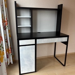 IKEA 学習机の画像