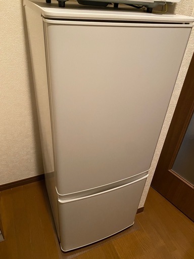 【美品】三菱 2ドア冷蔵庫 MR-P15K-W（146L・2024年製・マットホワイト）半年使用