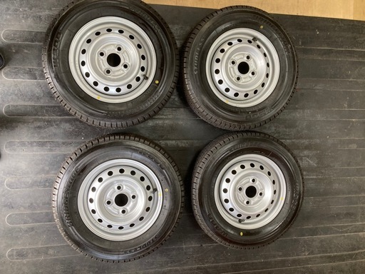 145/80r12 ブリヂストン スタッドレス　ホイール付き