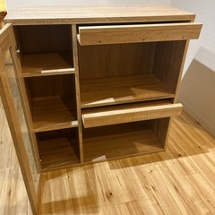 フラップ扉の収納　木目調
の画像