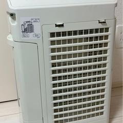 SHARP シャープ KC-A40-W 加湿空気清浄機の画像