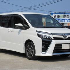 トヨタ　ヴォクシー【自社ローン対応可】９型ナビ・Ｂカメラ・片Ｐスラ・ＥＴＣ・クルコン・ＬＥＤヘッド・純１６ＡＷの画像