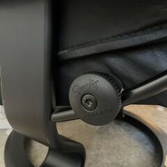 【武蔵小山店】 配送可！　エコーネス　ストレスレスチェア　コンサル　本革　黒　オットマン付き　リクライニングチェア　ノルウェー家具　北欧家具　高級チェア　一人掛けソファ　ヴィンテージ　中古家具　ラウンジチェア EKORNES　Stressless chair　Consul　Black leather　Ottoman included　Reclining chair　Norwegian furniture　Scandinavian designの画像