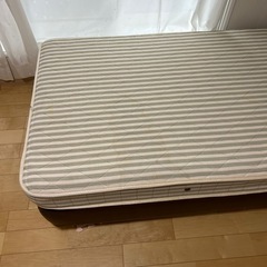 シングルベッド　マットレス　フランスベッド　シングル　薄汚れありの画像