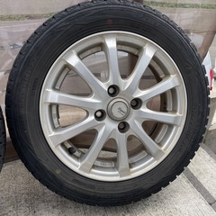 軽自動車アルミホイール付きスタッドレスタイヤの画像