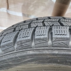 軽自動車アルミホイール付きスタッドレスタイヤの画像
