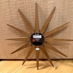 ニトリ　静音壁掛け時計　天然木アッシュ無垢材使用の画像
