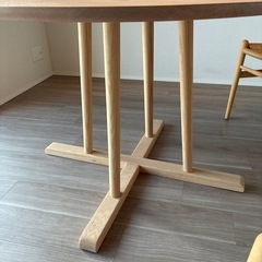 アクタス  ダイニンテーブルの画像