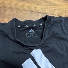 adidasＴシャツの画像