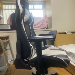 DXRacer ゲーミングチェア.の画像