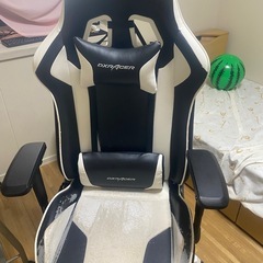 DXRacer ゲーミングチェア.の画像
