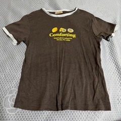 2。女性の服　4つありますの画像