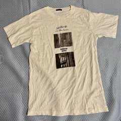 2。女性の服　4つありますの画像