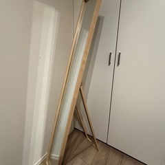 立て鏡の画像