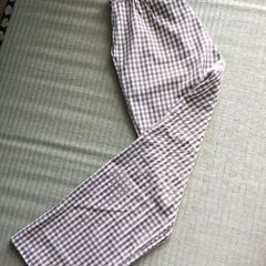 GU チェックのパンツ（Mサイズ）の画像