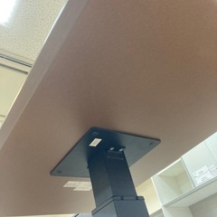 取りに来れる方限定！ニトリの昇降テーブルです！の画像