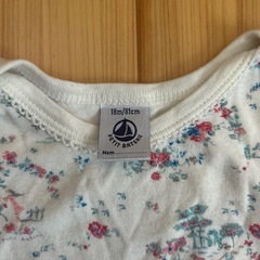 ベビー服　PETIT BATEAUの画像