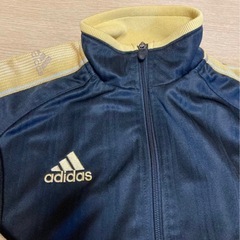 ♦️期間限定♦️adidasトラックジャケットの画像