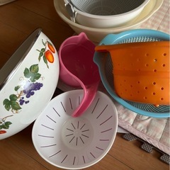 食器　　ザルなどの画像