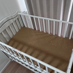 ベビーベッドの画像