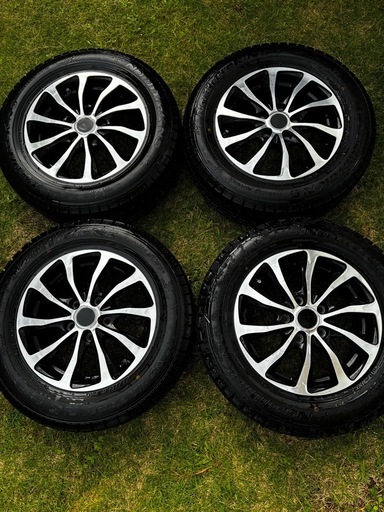 スタッドレスタイヤ　195/65R15