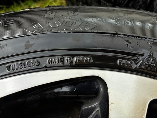 スタッドレスタイヤ　195/65R15