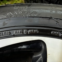 スタッドレスタイヤ　195/65R15の画像