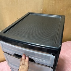 ② プラケース 中古品 プラタンス 引き出し プラスチック 4段 キャスター付き 書類入れの画像