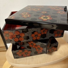 三段重ね重箱の画像