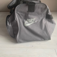 NIKE ボストンバッグ　グレー　ナイキ
の画像