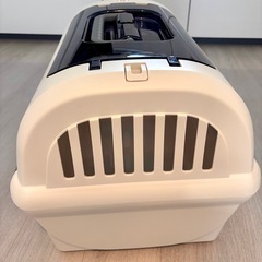 犬のキャリーケース【ハウスにもなります】の画像