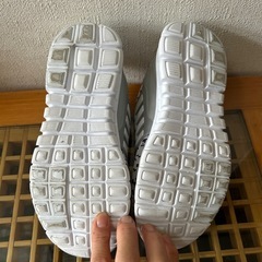 シューズ　室内履き　23.0cm の画像