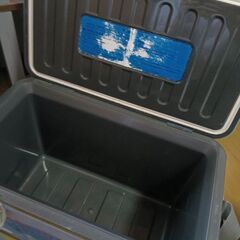 クーラーBOX、収納BOXの2つセットの画像