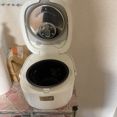 炊飯器の画像