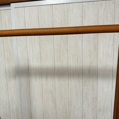 木製ハンガーラックの画像