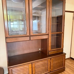 木製キャビネット 食器棚 アメリカンレトロ調の画像